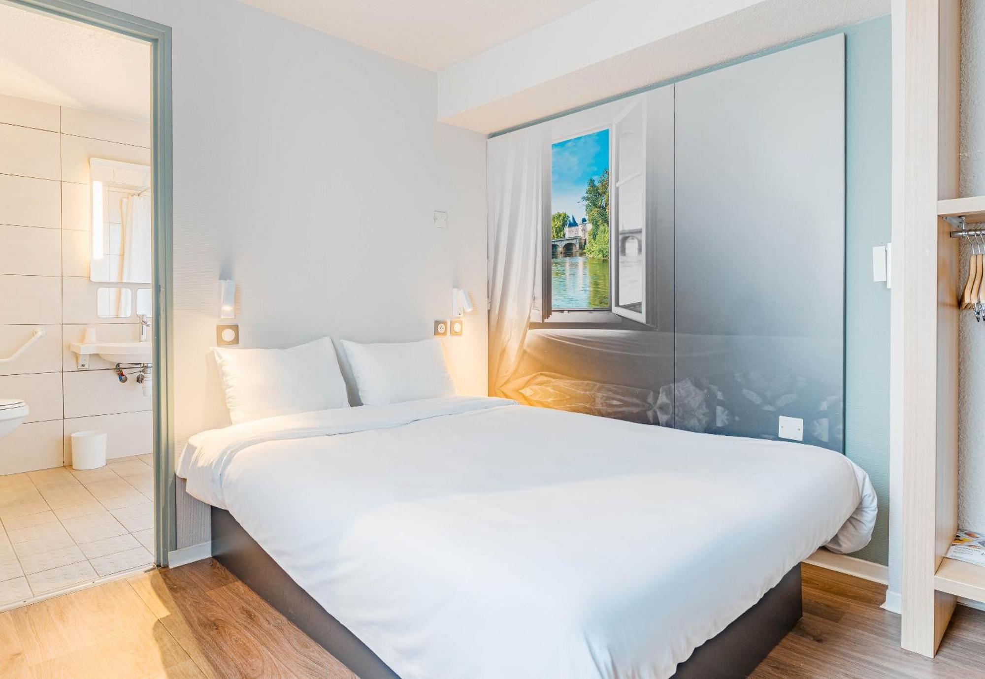 B&B Hotel ชาเตลโฮ ภายนอก รูปภาพ