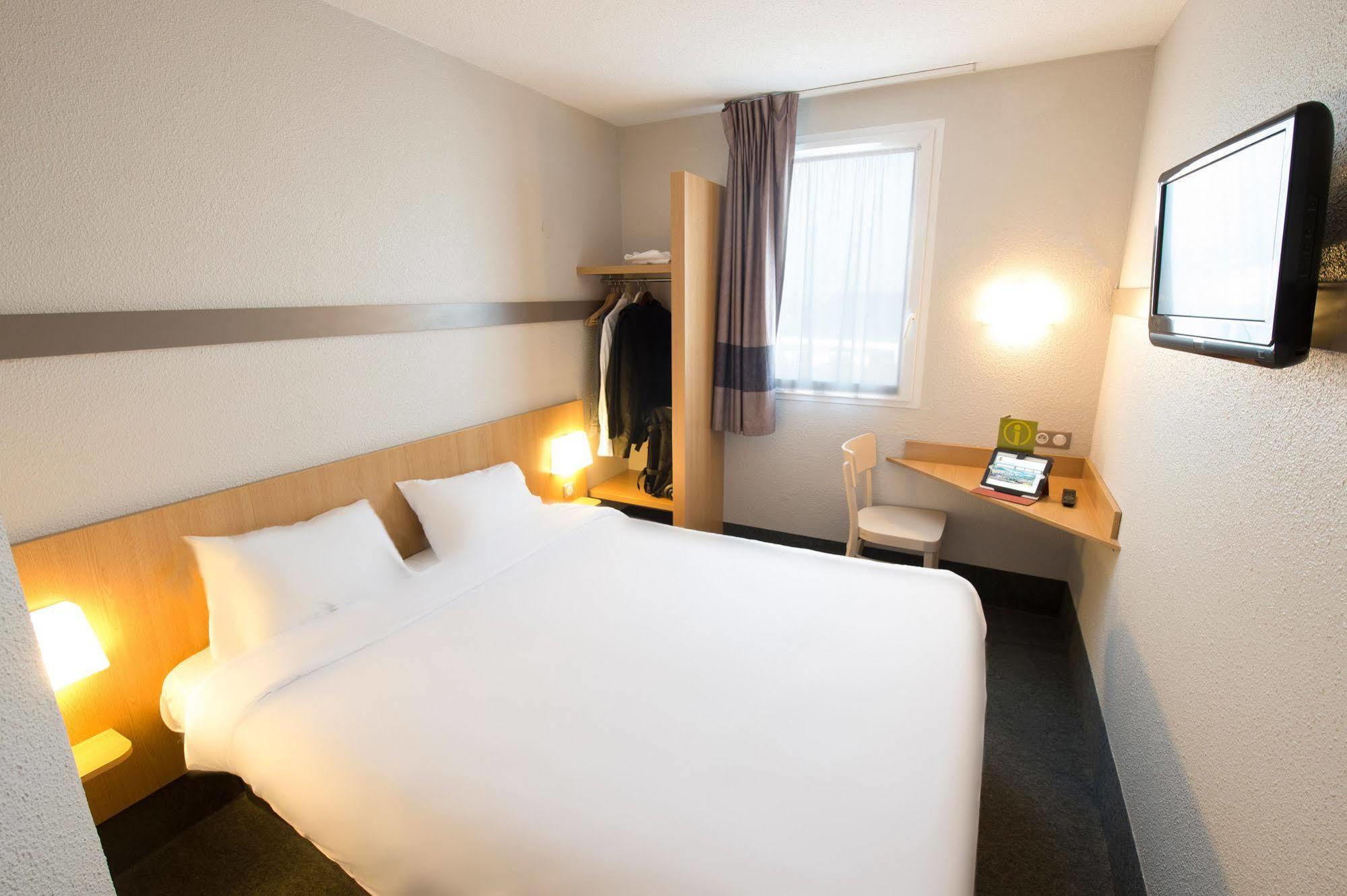 B&B Hotel ชาเตลโฮ ภายนอก รูปภาพ