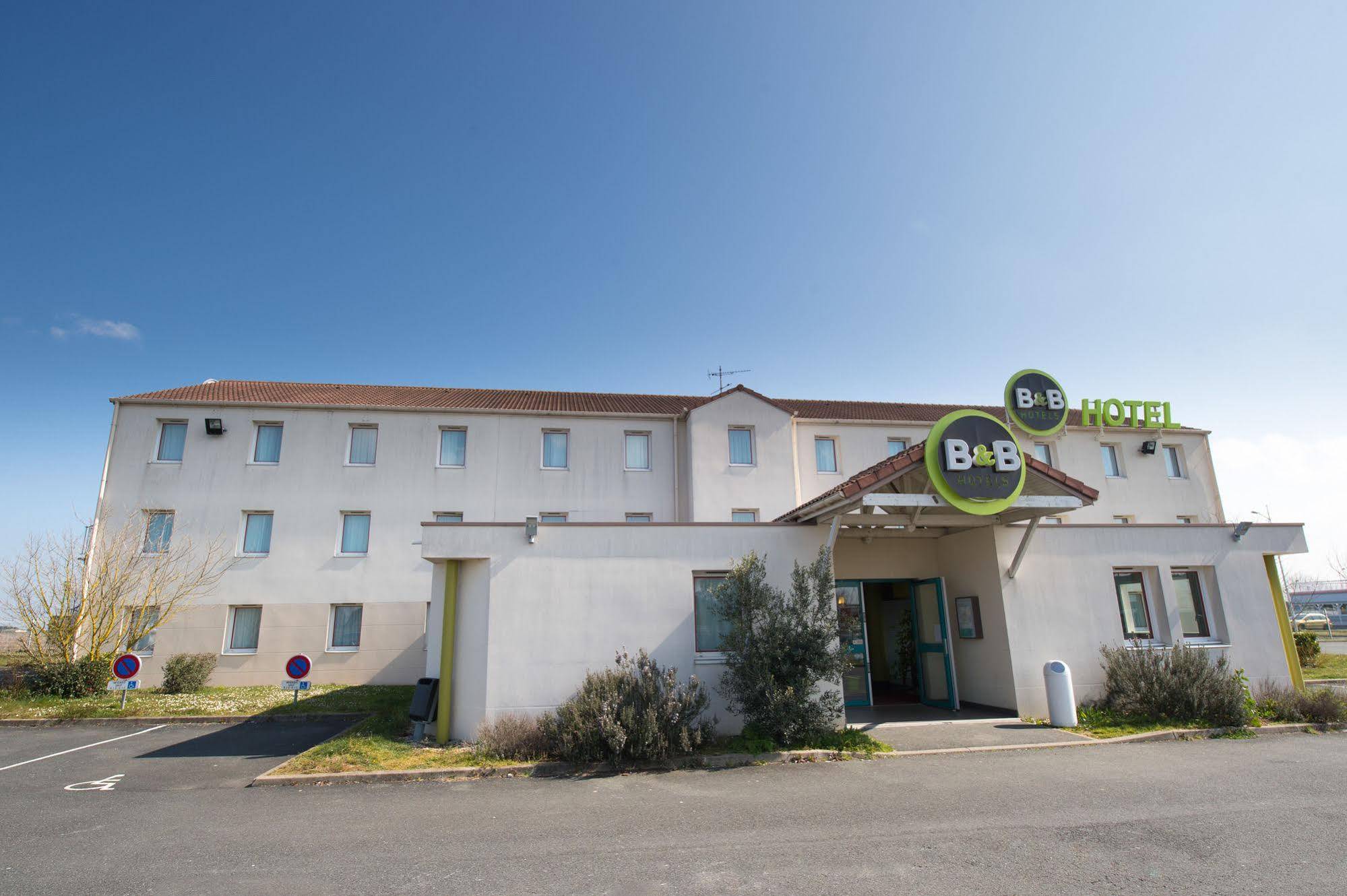 B&B Hotel ชาเตลโฮ ภายนอก รูปภาพ