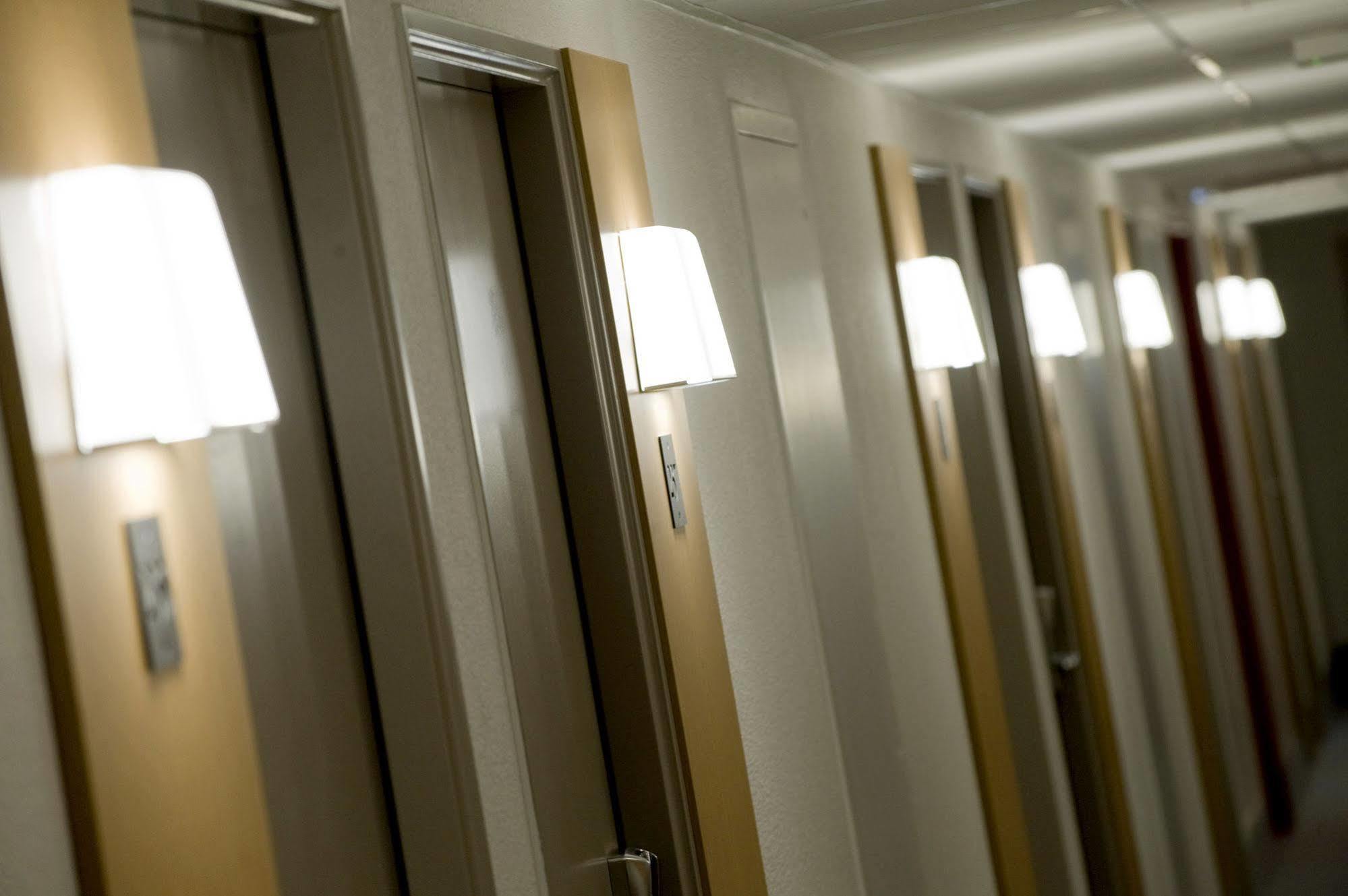 B&B Hotel ชาเตลโฮ ภายนอก รูปภาพ