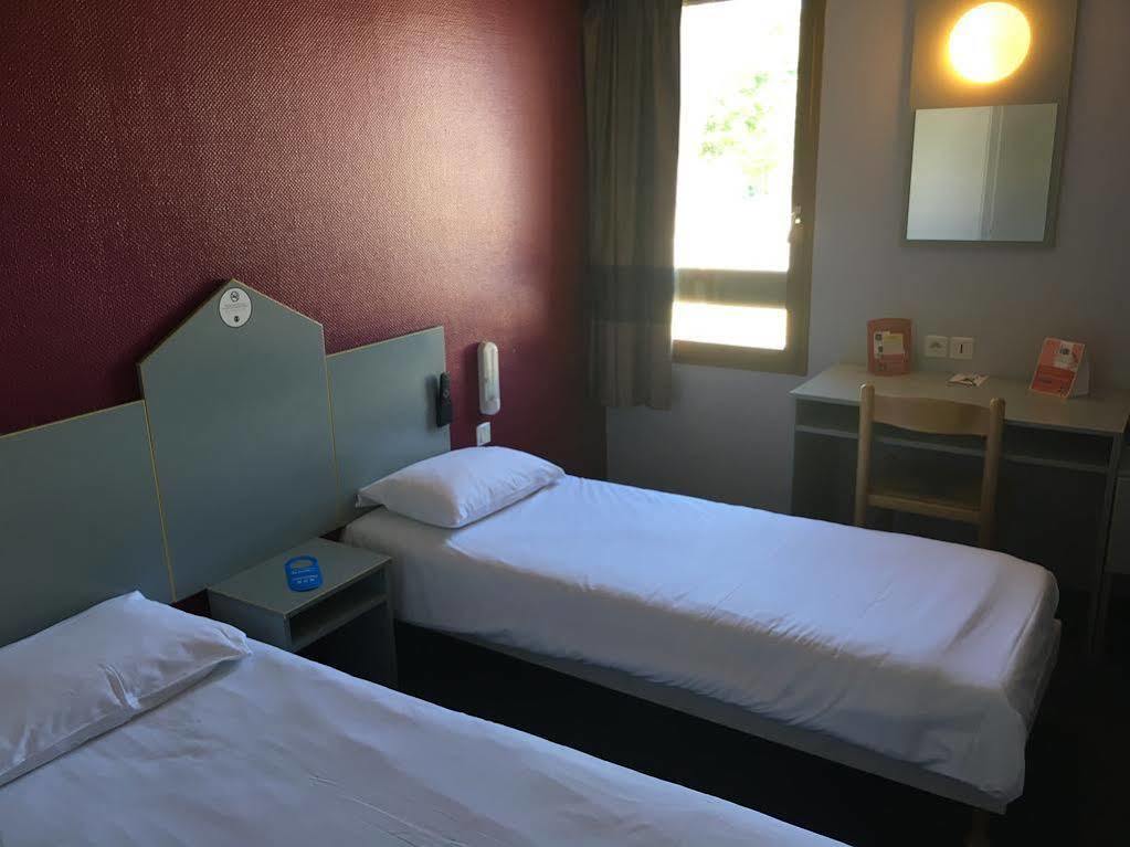 B&B Hotel ชาเตลโฮ ภายนอก รูปภาพ